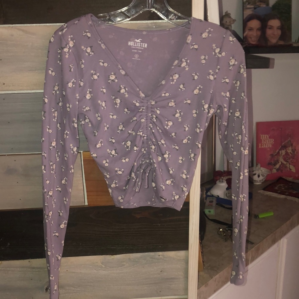 Hollister Baby Purple Floral Tee - small - very good condition